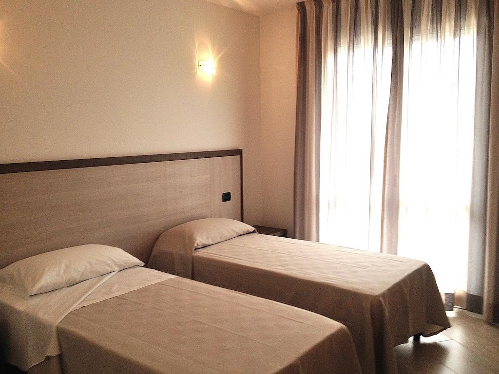 Hotel Lido Inn 利多迪卡马约雷 外观 照片